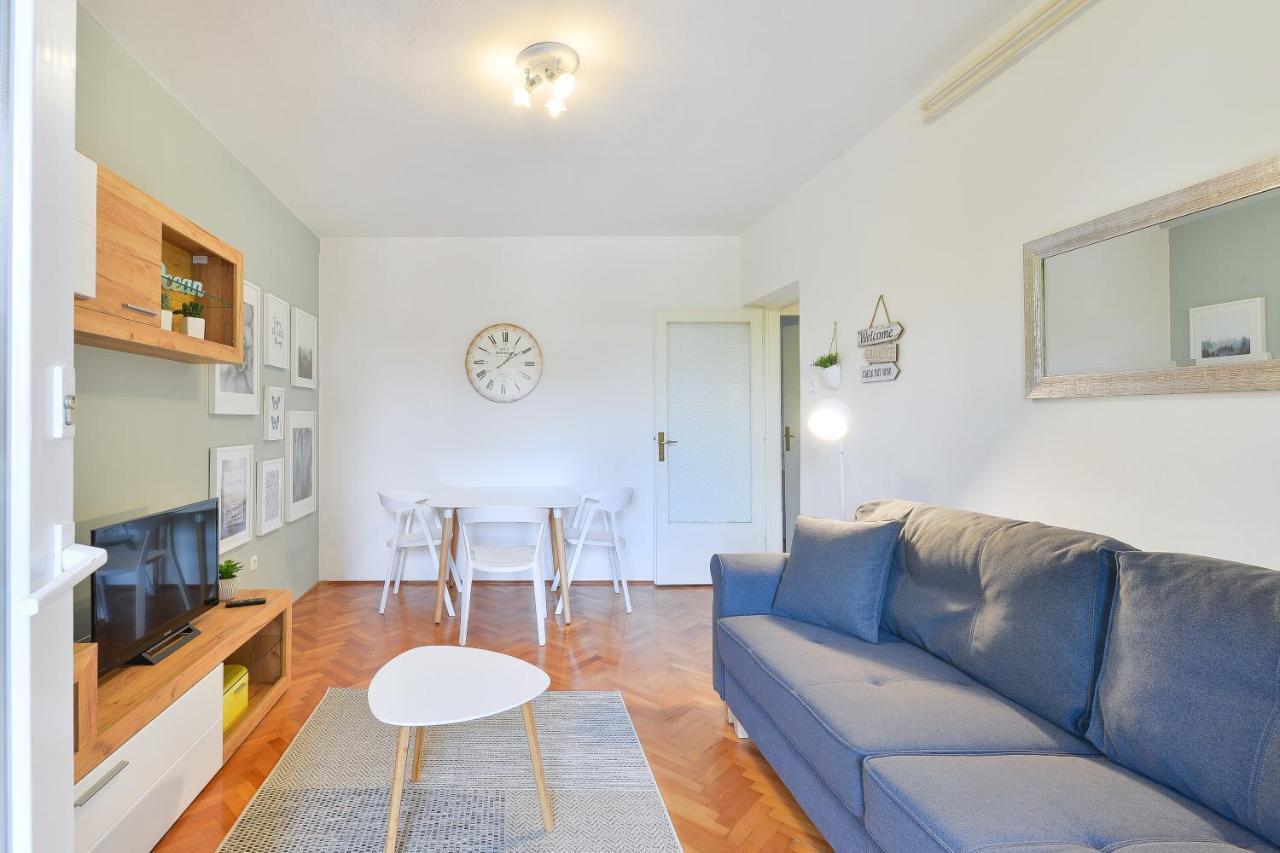 Laurel Apartament *